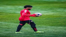 "لا يخيب من توكّل عليه".. نجم الأهلى يوجّه رسالة قبل صدام بورتو