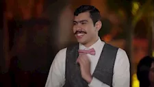 "أقنعتهم إزاي؟".. أحمد رمزي يفاجئ جمهوره بفيديو ساخر يجمع نجوم الفن