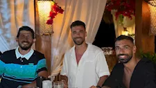 محمد صلاح ينشر صورته مع لاعب الزمالك