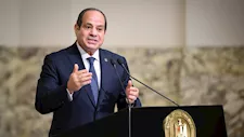 السيسي: مواقفنا إيجابية تدعو لإيقاف الحرب في غزة وحل الدولتين سلميًّا