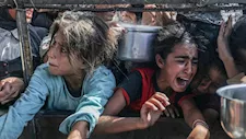 صحة غزة: ارتفاع ضحايا التجويع في قطاع غزة إلى 235 شهيدًا