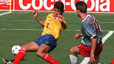 ما هي قصة لاعب كرة القدم الذي قُتل بسبب هدف سجله في كأس العالم؟