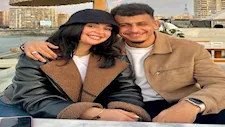 10 صور لظهور عمر الساعي مع خطيبته بعد انتقاله إلى المصري