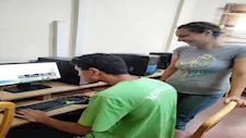 محو أمية ذوي الإعاقة الذهنية داخل مكتبة مصر في بورسعيد (صور)
