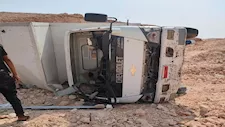مصرع رجل وطفل في حادث مروع بصحراوي سوهاج (صور)