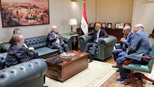 وزير التعليم يبحث مع رئيس التأمينات تعزيز الحماية للعاملين بالقطاع
