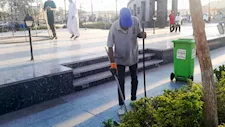 أسوان توقف أعمال النظافة نهارًا لحماية العمال من الموجة الحارة (صور)
