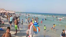 كامل العدد.. الإسكندرية تحذر المصطافين من 4 شواطئ مكتظة (صور)