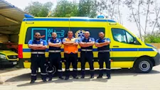 "ولادي بيروحوا مني".. رجال الإسعاف ينقذون طفلتين من الغرق بعد استغاثة أمهما برأس سدر