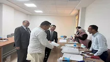 بالصور- رئيس جامعة الوادي الجديد يتابع سير التقديم بكليات الجامعة الأهلية