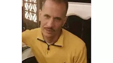 طعنة غادرة أنهت حياته.. مقتل نجار دفاعًا عن ابنتيه في كفر الشيخ
