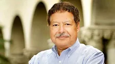 إطلاق اسم أحمد زويل على استديو 45 بالإذاعة المصرية