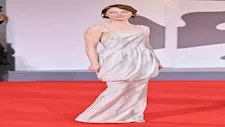 صادمة وكارثية.. 20 صورة لـ أسوأ إطلالات مهرجان فينيسيا 2025