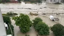 انهيار طيني يضرب قرية هندية ويخلّف قتلى ومفقودين (صور- فيديو)