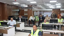 بالصور- محافظ القليوبية يتابع انتخابات الشيوخ من غرفة الشبكة الوطنية
