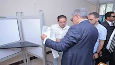 وزير السياحة يُدلي بصوته في انتخابات مجلس الشيوخ 2025