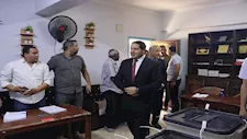 نائب محافظ بني سويف يتفقد لجان انتخابات الشيوخ (صور)