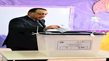 رئيس الوزراء يُدلي بصوته في انتخابات مجلس الشيوخ بلجنته في الشيخ زايد- صور