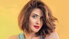 بإطلالة لامعة.. هيدي كرم تخطف أنظار متابعيها "صور"