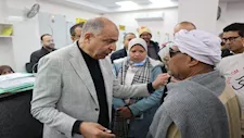 محافظ المنيا: مكتبنا مفتوح للجميع ورضا المواطن معيار نجاح (صور)