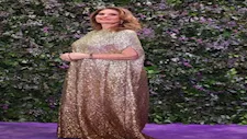 "إطلالة ملكية".. يسرا تخطف الأنظار من أحدث ظهور لها في Joy Awards