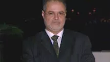 مستشار الرئيس اليمني: تحركات الزبيدي هروب إلى الأمام والمجلس الانتقالي لا يملك شرعية اتخاذ قرارات سيادية