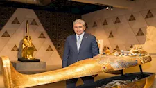 وزير السياحة يفتتح متحف توت عنخ آمون بالجناح المصري بمعرض مدريد