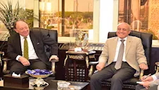 محافظ الأقصر يبحث مع سفير الأرجنتين بالقاهرة سبل التعاون المشترك