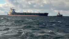 البحرية الفرنسية تعترض ناقلة نفط تابعة لأسطول الظل الروسي