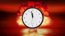 ساعة يوم القيامة.. هل تقترب البشرية من كارثة؟
