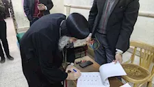 سكرتير المجمع المقدس يُدلي بصوته في انتخابات النواب بأسيوط (فيديو وصور)