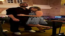 بمناسبة عيد زواجهما.. زوجة عمرو السولية تشارك صورًا رومانسية وتعلق