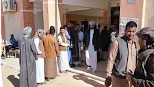 بالصور- إقبال كبير من شباب القبائل على لجان الانتخابات في الوادي الجديد