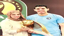 أول رد فعل لزوجة محمد حمدي على لافتة نجوم منتخب مصر معه بعد مواجهة كوت