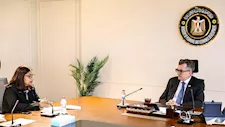 وزير التخطيط يبحث مع البنك الدولي إعداد "خريطة طريق" لتنمية الثروة المعدنية