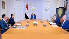 الرئيس السيسي يوجه بسحب الأراضي الصناعية غير المستغلة وتسريع توطين الصناعات