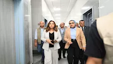 منال عوض ومحافظ الوادي الجديد تتفقدان وحدة طب الأسرة بقرية النهضة
