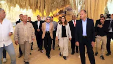 "كنز جيولوجي فريد".. قرارات جديدة تُمهد لدخول كهف الجارة خريطة المحميات - صور