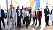 وزيرة التنمية المحلية تتفقد مصنع تدوير المخلفات الزراعية بالوادي الجديد