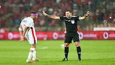 نجم الأهلي السابق: مسؤولو الزمالك يتعاملون مع حكم القمة على إنه "أهلاوي