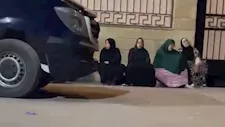 بعد مصرع 7 أشخاص.. أهالي ضحايا حادث كوبري قها ينتظرون استلام الجثامين