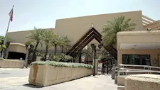 أمريكا تدعو مواطنيها لإعادة النظر في السفر إلى السعودية