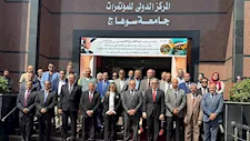 نقيب الإعلاميين يناقش مخاطر الشائعات والذكاء الاصطناعي بجامعة سوهاج - صور
