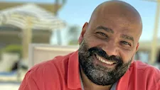 المنتج عبد الله أبو الفتوح يثير الجدل برسالة: "مش عارفين نشتغل".. والنجوم