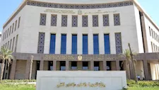 كيف يؤدي طلاب أولى ثانوي الذين لم يتسلموا التابلت امتحانات الشهر والترمين؟