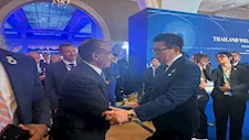 وزير الخارجية يبحث مع نائب رئيس الوزراء التايلاندي تعزيز التعاون الاقتصادي والاستثماري