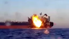 روسيا تهاجم ناقلة نفط وفقدان 8 من أفراد طاقمها في البحر الأسود