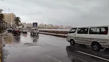 أمطار غزيرة تضرب الإسكندرية قبل رياح الصليب الثانية