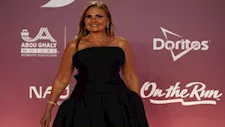 يسرا تدافع عن منى زكي وتكشف أسباب حبها لمهرجان الجونة