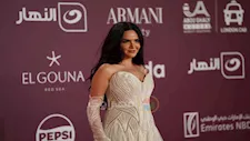 ركين سعد تخطف الأنظار بإطلالة بيضاء في افتتاح مهرجان الجونة السينمائي